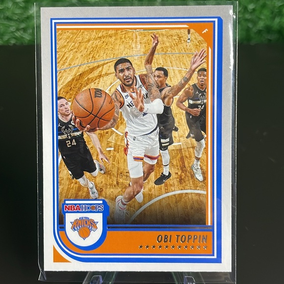 Panini Lot of 10 NEW YORK KNICKS Basketball 🏀 Trading Cards - Picture 9 of 10